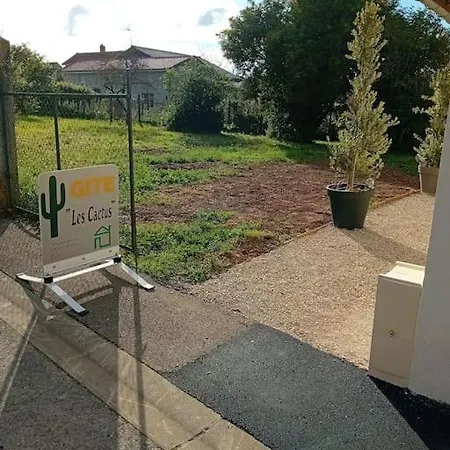 A La Campagne Apartment Pringy (Seine-et-Marne)